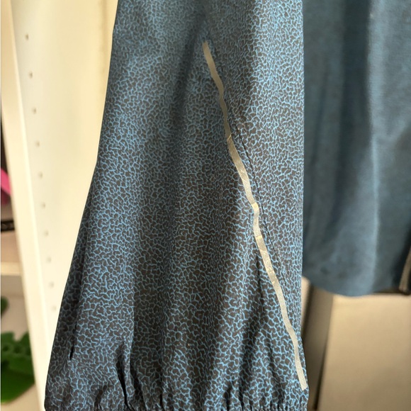 Lululemon Men’s Active Jacket
Pyroclastic Carbon Blue Black - Picture 8 of 8